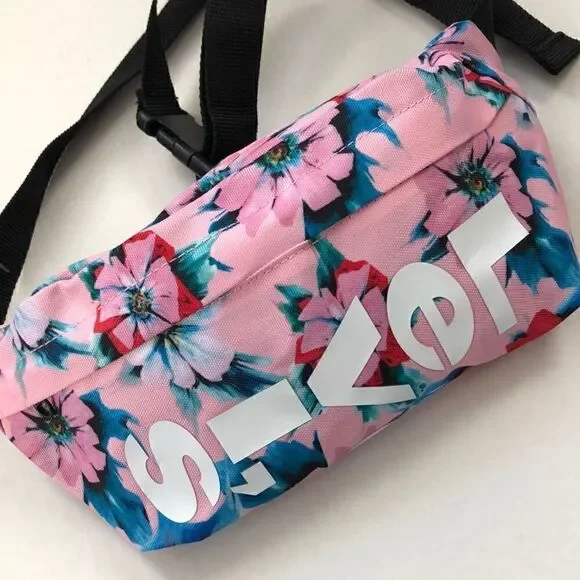 Levi’s floral belt bag with logo - Picture 7 of 15